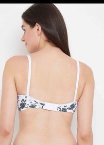 Clovia Lightly Padded Bra