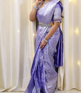 Women Woven Saree With Zari Border