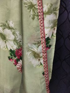 Floral Print Saree With Blouse