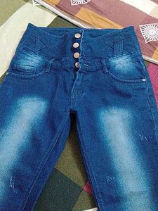 Stylish High-Waisted Jeans