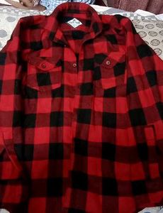 This is a very nice shirt: the fabric i