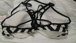 VS PINK Strappy push up Bra