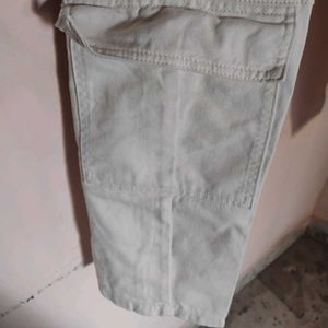 Men&#39;s White Cargo Pant (Size - Small)