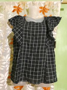 Checkered Ruffle Sleeve Top
