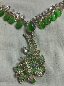 Elegant Green Floral Necklace