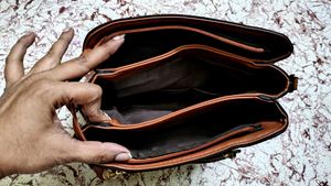 Brown siling stylish Handbag 3 compartment