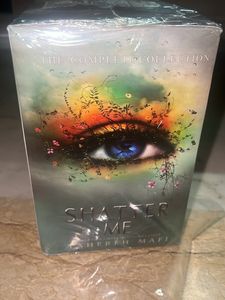 Tahereh Mafi Shatter Me 9 Books Set