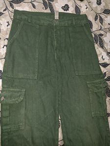 Combo Of Straight Cargo Paint &amp; Crop Top