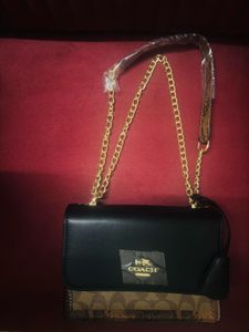 Coach Sling Bag 🖤