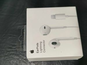 Apple EarPods Lighting Connector