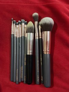 For Thought - Zoeva Brushes (only Black)