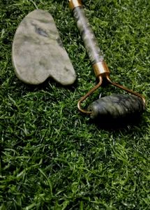 Jade Roller & Gua Sha Set