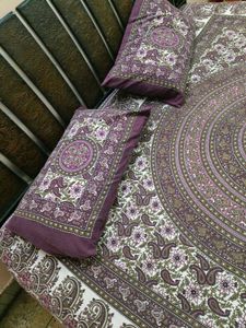 Beautiful Printed Double bedsheet &amp; 2 pillow co