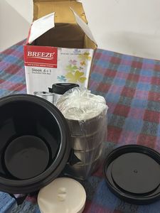 4+1 Lunch Box