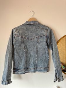 Denim Jacket - Stylish &amp; Versatile