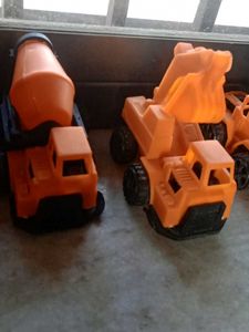 4 Toys