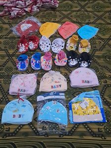 Baby Hat &amp; Bootie Set - Newborn