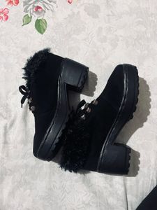 Black Fur Trim Boots