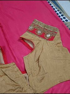 Premium Quality Heavy Saree With Blouse 🥰