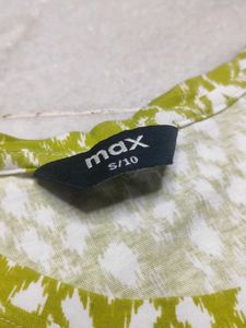 Patterned Women&#39;s Top