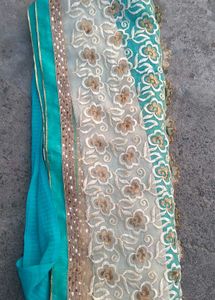 Woman Saree New Hai