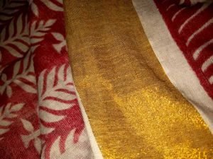 Red &amp; White Leaf Print Saree