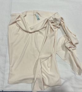Asymmetric top with knot