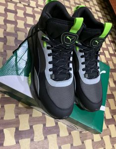 Puma Sneakers