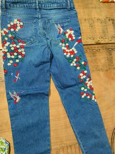 Trendyol Embroidered Jeans