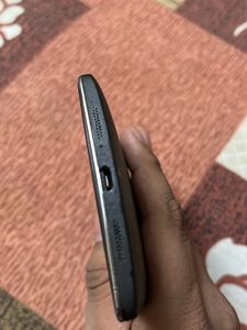 One Plus 1 Mobile Phone 4/64 Gb