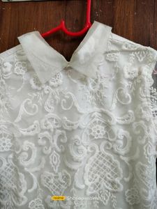 White Lace Top 🌼