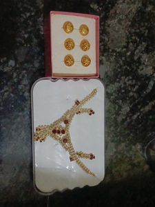 Set of 3 Gold-plated studs And Stoned Necklace