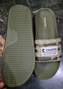 Brand New Men Slipper In Size 8