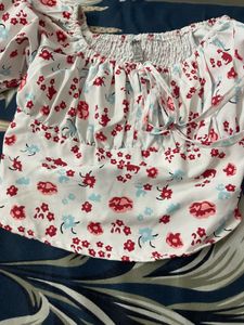 Floral Off-the-Shoulder Crop Top
