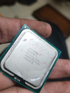 Intel Pentium 4 CPU - Vintage Computer Component