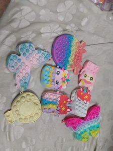 8 Pcs Poppet Sling Bag