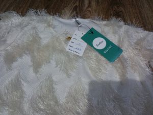 New Top With Tag