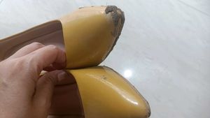 Heels Yellow