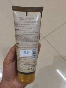 New Khadi Essentials Ubtan Face Wash