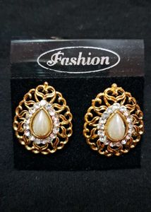 Royal stone studs
