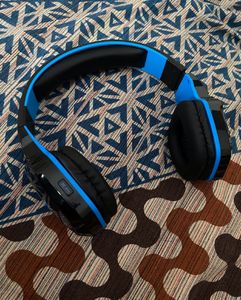 Headphones Boat