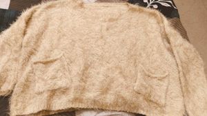 Office White Feather, Woolen, Top🤩