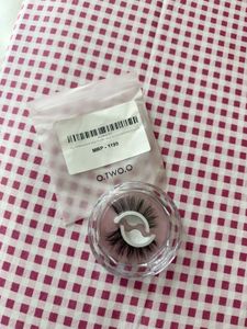 Brand new pre glued lashes