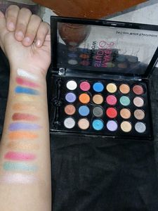 MARS Makeup Studio 24Color Eyeshadow Palette❤️
