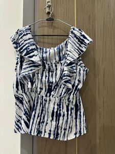 Aayna Top