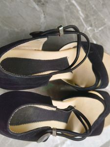 Black Heels (Valvet Material)