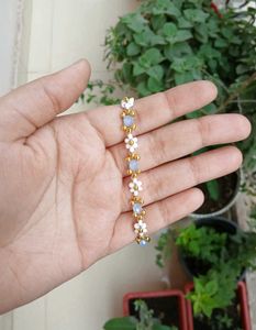 ₊˚⊹౨ handmade beaded bracelets ৎ ₊˚⊹