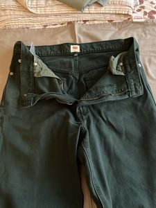 Dark Green Levi&#39;s Jeans