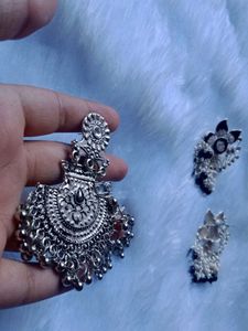 Floral Beaded Earrings