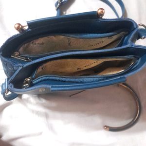 💙👜 New Women&#39;s Slingbag Olive Green Bluish Color
